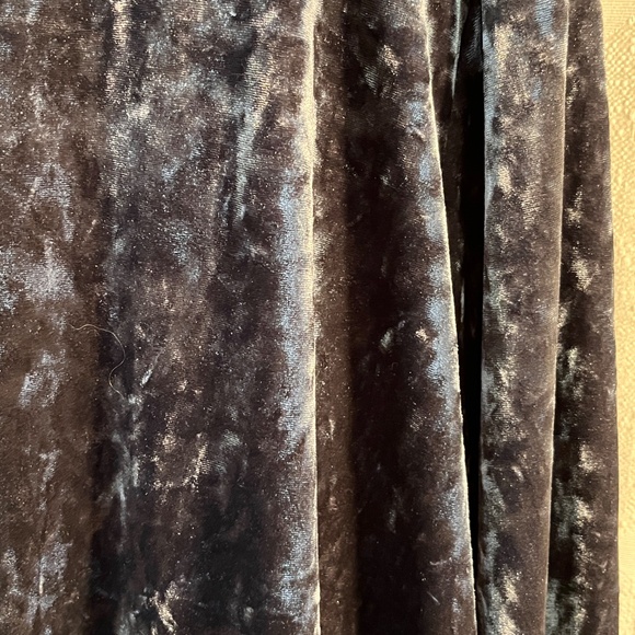 Silver Crushed Velvet Festive Top - 1X - Picture 3 of 6